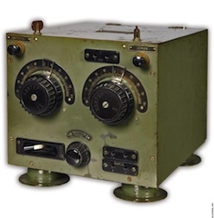 Радиоприемник КУБ-4М СССР 1938-40.jpg (20.74 КБ, 18428 просмотров) Радиоприемник КУБ-4М СССР 1938-40.jpg