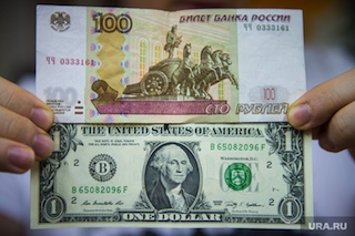 сто руб за доллар.jpg